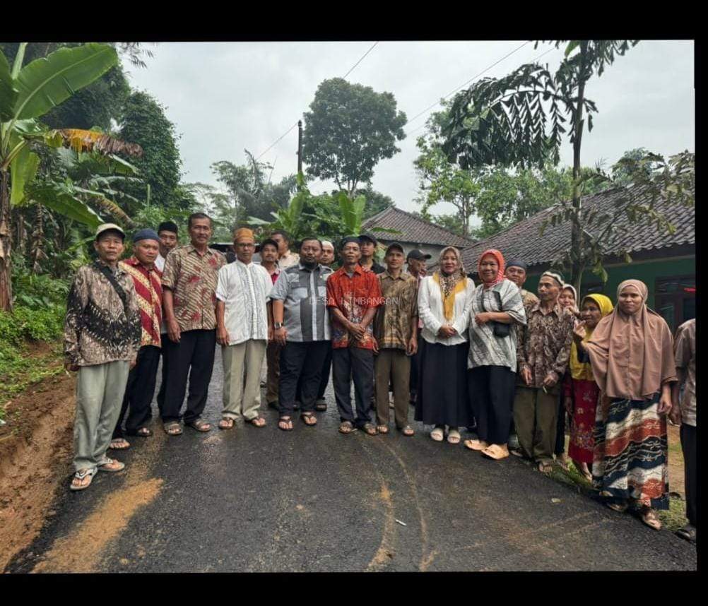 Wujud Syukur Warga Limbangan Atas Wajah Baru Jalan Kabupaten di Desa Limbangan, Bersama Bapak Yanuar Arif Wibowo, S.H.( DPR RI Fraksi PKS )